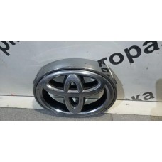 Эмблема  Toyota Camry V50 2011-2018 НА РЕШЕТКУ РАДИАТОРА 9097502188