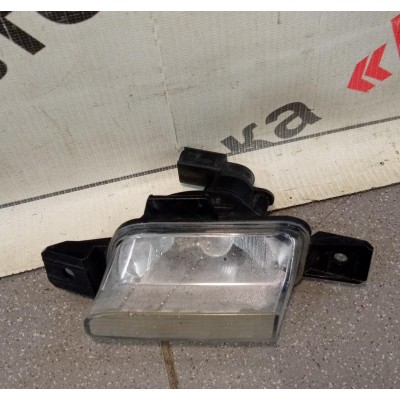 Фонарь задний в бампер правый VW TIGUAN 2011-2016  5N0941072