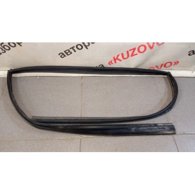 Уплотнитель стекла двери ЗАДНЕГО ПРАВОГО Geely Emgrand EC7 (FE-1/2) 2011-2016 1068002138