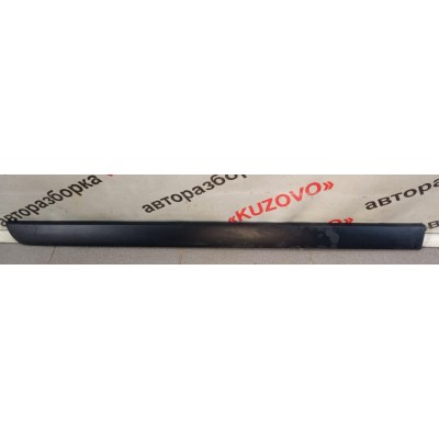 Молдинг передней левой двери RENAULT MEGANE II (2002-2009) 8200648661