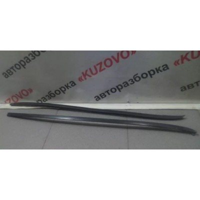Молдинг лобового стекла VW PASSAT B6 (2005>) 3C0854328B 3C0854327B