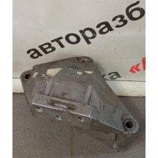 Кронштейн двигателя правый OPEL Astra H / Family 2004-2015 13226751