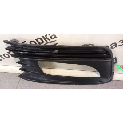 Накладка переднего бампера правая VW Polo (Sed RUS) 2011-2020 6RF853234A