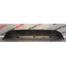 Решетка в бампер центральная TOYOTA CAMRY V50 (2011>) 53112-33120