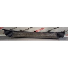 Решетка в бампер центральная TOYOTA CAMRY V50 (2011>) 53112-33120