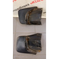Брызговик задний левый Honda CR-V 1996-2002 75830-S10-003