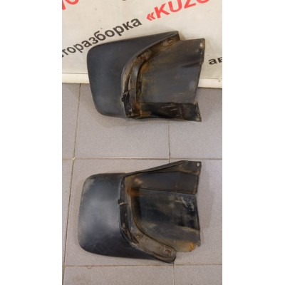 Брызговик задний левый Honda CR-V 1996-2002 75830-S10-003