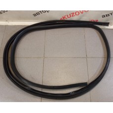 Уплотнитель двери Mitsubishi ASX 2010> 5725A234