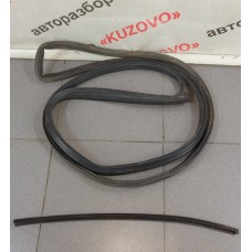 Уплотнитель двери заднй левой Honda CR-V 1996-2002 72850S10003
