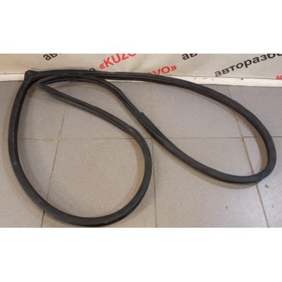 Уплотнитель двери проем ЗАДНЕЙ ЛЕВОЙ Toyota Corolla E12 2001-2007 6787202080