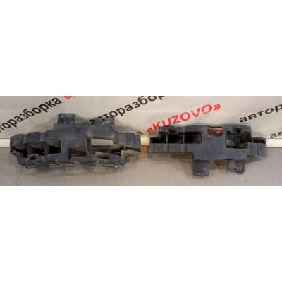 Направляющая переднего бампера левая FORD C-MAX (2003-2007) 3M5117E857AB