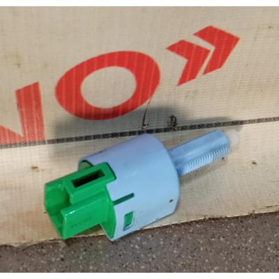 Датчик включения стопсигнала MITSUBISHI ASX 2010> Outlander (GF) 2012> TOYOTA COROLLA E15 (2006-2013) 8614A111