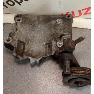 Кронштейн кондиционера Honda CR-V 1996-2002 38930-P7J-000