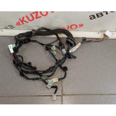 Проводка (коса) НА ФОНАРИ ПОДСВЕТКИ НОМЕРА MITSUBISHI LANCER (CX,CY) (2007>) 8512A330