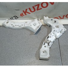 Направляющая переднего бампера левая Mazda Mazda 3 (BK) 2002-2009 Bn8v500u1