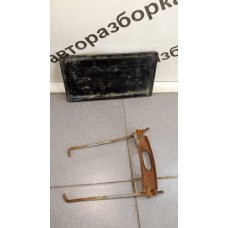 Крепление АКБ (корпус/подставка) Honda CR-V 1996-2002 31521-SR3-000
