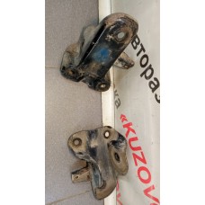 Кронштейн задней балки левый Hyundai Getz 2002-2010 551701C100