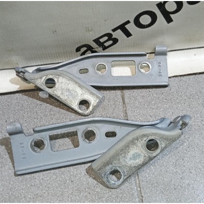 Петля капота правая  FORD FIESTA (2001-2007) Fusion 2002-2012 2S6116800BA
