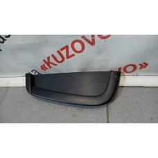 Накладка заднего крыла левого CHEVROLET CRUZE 2009> (УГОЛОК СТОЙКИ ХЭТЧБЕК) 95477387