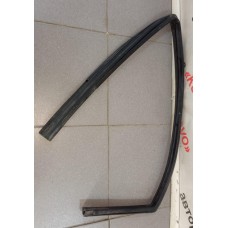 Уплотнитель стекла двери ЗАДНЕГО ЛЕВОГО Chevrolet Aveo (T250/T255) 2005-2011 96649128
