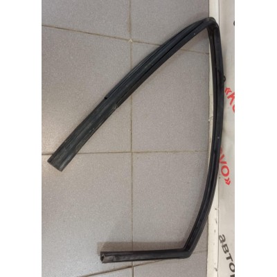Уплотнитель стекла двери ЗАДНЕГО ЛЕВОГО Chevrolet Aveo (T250/T255) 2005-2011 96649128