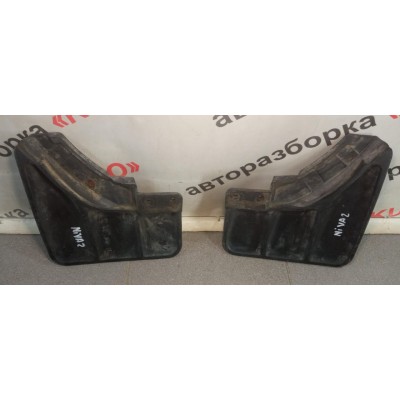 Брызговик передний правый VAZ CHEVROLET NIVA (2002-2020) 2123-8403512