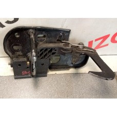 Крючок капота VW Passat [B6] 2005-2010 3C0823480