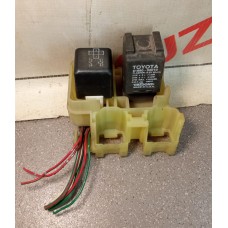 Реле Toyota RAV 4 (1994-2000) 81980-02010 90987-02010