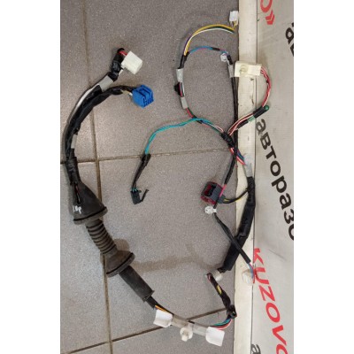 Проводка (коса) ДВЕРИ ПЕРЕДНЕЙ ПРАВОЙ TOYOTA COROLLA E12 (2001-2007) 82197-02090