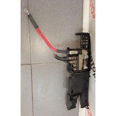 Блок предохранителей АККУМУЛЯТОРА Chevrolet Cruze 2009-2016 Chevrolet Orlando 2011-2015 96889385