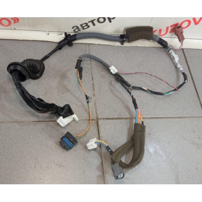 Проводка (коса) ПЕРЕДНЕЙ ПРАВОЙ ДВЕРИ NISSAN TIIDA (C11) (2007-2014) 24124-EM00A