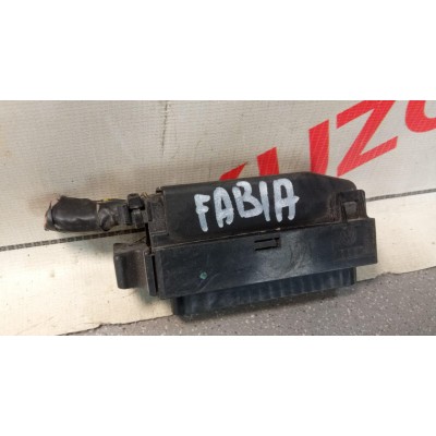 Разъем БЛОКА УПРАВЛЕНИЯ ДВИГАТЕЛЯ Skoda Fabia 2007-2015 1J0906380B