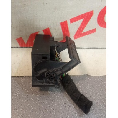Разъем Renault Megane II 2003-2009 986810001