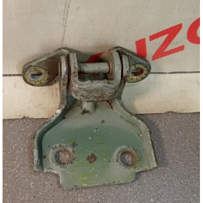 Петля двери передней ЛЕВАЯ ВЕРХНЯЯ-ПРАВАЯ НИЖНЯЯ Chevrolet Lanos 2004-2010 96224310