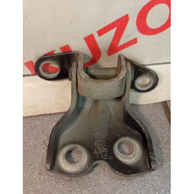 Петля двери передней левой нижняя Geely Emgrand EC7 (FE-1/2) 2011-2016 1062002672 06202572