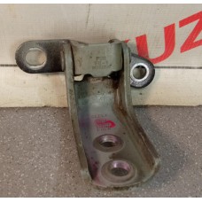 Петля двери передней правой верхняя Geely Emgrand EC7 (FE-1/2) 2011-2016 1062002720