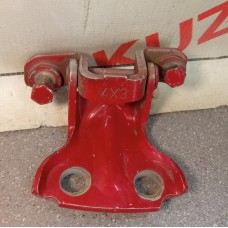 Петля двери задней левой верхняя Mitsubishi Carisma (DA) 1999-2003  Mitsubishi Space Star 1998-2004 MB927779