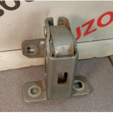Петля двери багажника нижняя  VAZ Lada Largus 2012> 6001548848