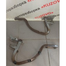 Петля крышки багажника левая Hyundai Solaris 2010-2017 792104L000