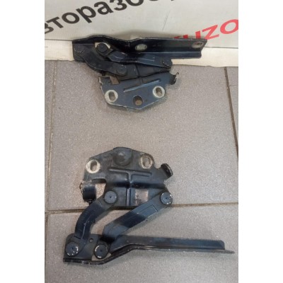 Петля капота левая VW Passat [B6] 2005-2010 3C0823301B