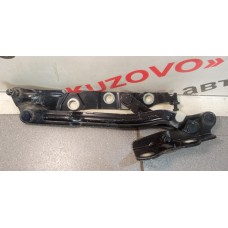 Петля крышки багажника правая Volvo S40 2004-2012 31278215