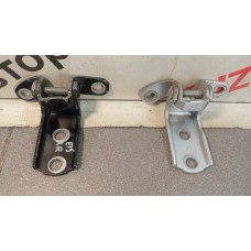 Петля двери задней правой нижняя Toyota Corolla E15 2006-2013 6877002050