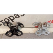 Петля двери задней правой верхняя Toyota Corolla E15 2006-2013 Camry V40 2006-2011 6875002020