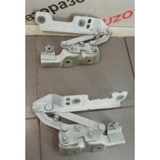 Петля капота левая OPEL ASTRA J (2010>) 20879202