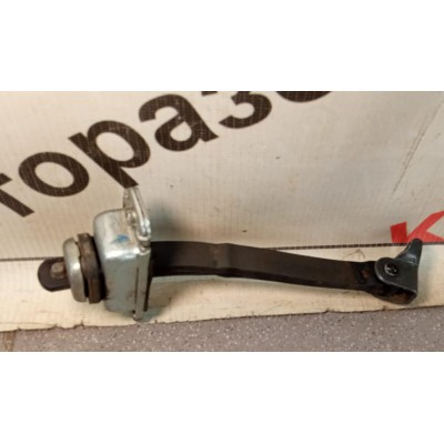 Ограничитель двери задний Chevrolet Captiva (C100) 2006-2010 95929942