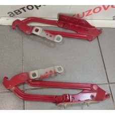Петля крышки багажника ЛЕВАЯ Renault Megane II 2003-2009 8200011067