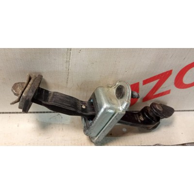 Ограничитель двери ПЕРЕДНИЙ Ford Fiesta 2001-2008 Ford Fusion 2002-2012  5S6AA23500