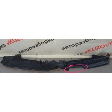 Воздуховод радиатора верхний жабо VW PASSAT CC 2008> 3C8121330B