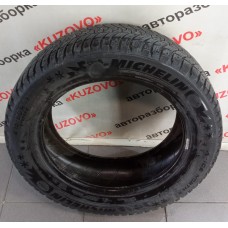 Резина 215/60 R17 Mishelin x-ice north 3 остаток 8мм одно после ремонта 4шт