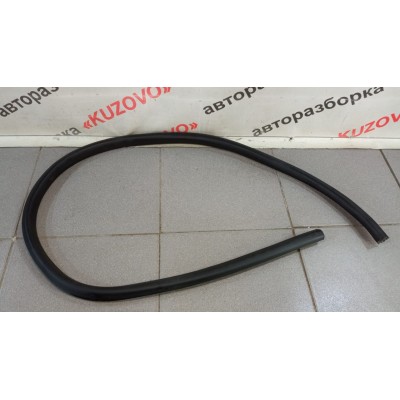 Уплотнитель двери ПЕРЕДНЕЙ VW Passat CC 2008> 3C8867911A
